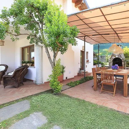 Sleeps 6 With Pool And Air Con ヴィラ