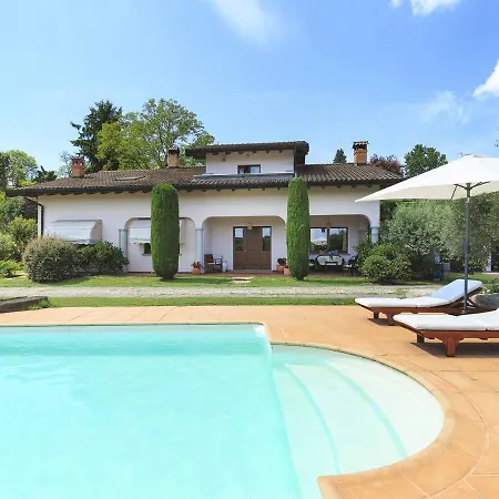 Sleeps 6 With Pool And Air Con ヴィラ Brebbia