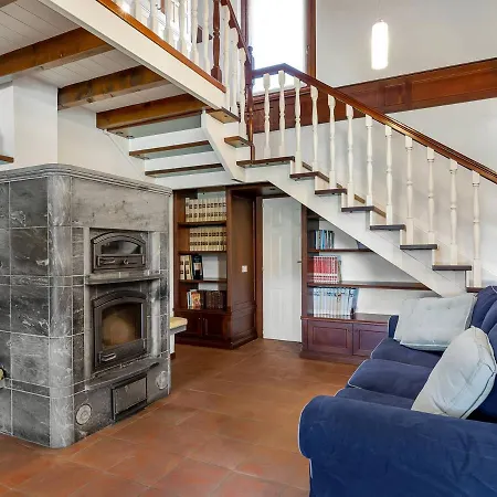 Sleeps 6 With Pool And Air Con Brebbia