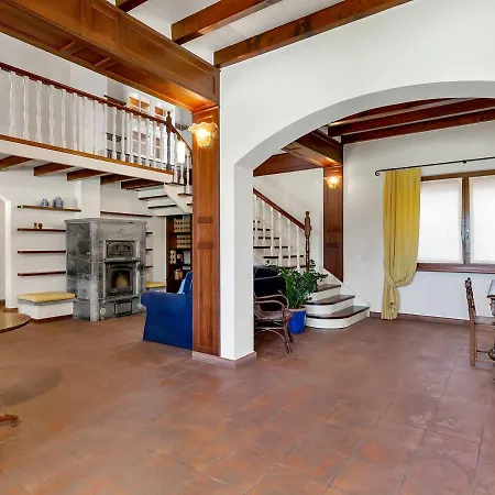 Sleeps 6 With Pool And Air Con * Brebbia